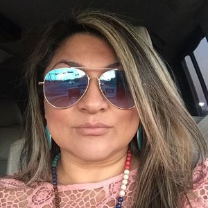 Meet your Posher, Vicky